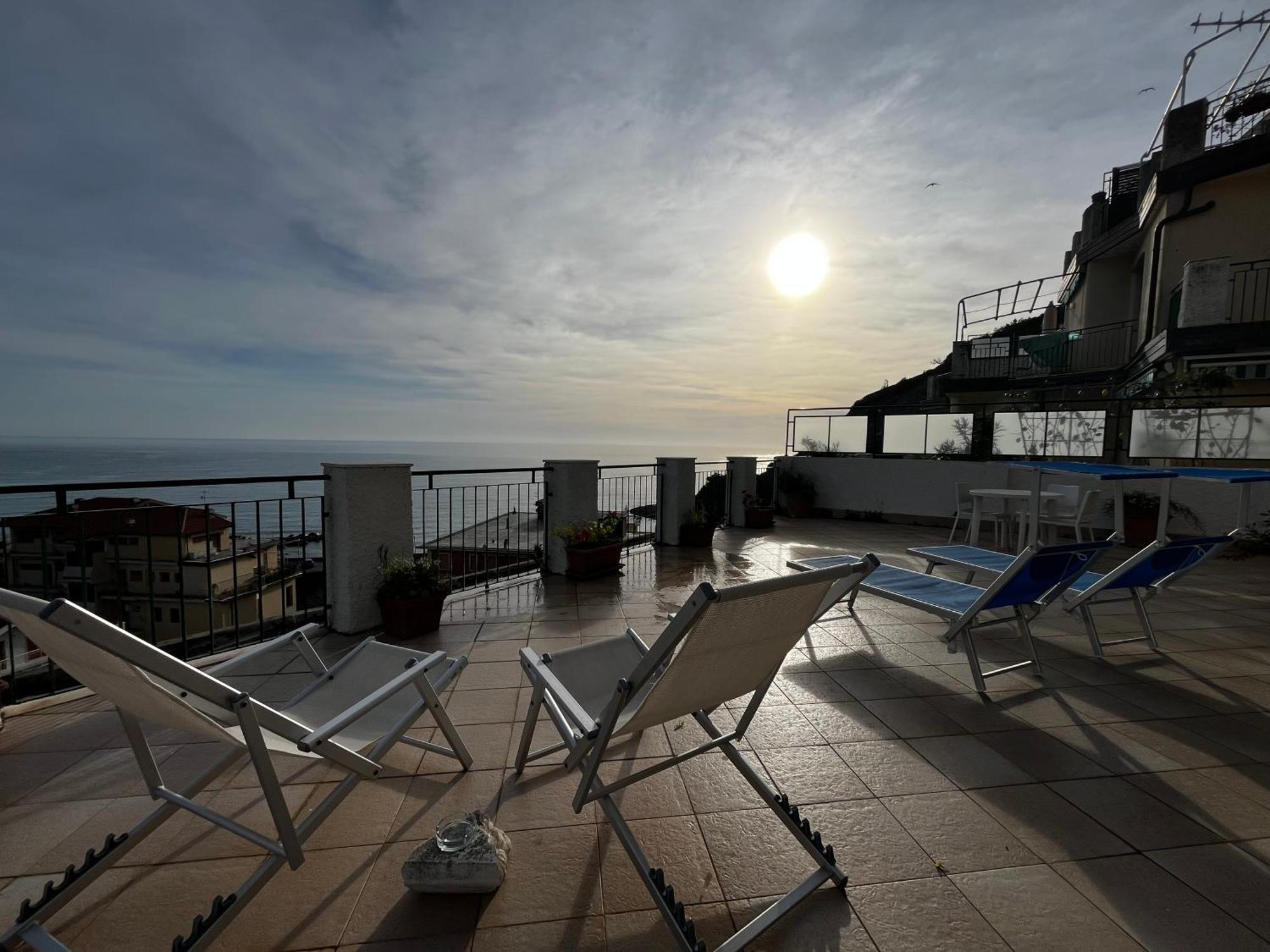 Sunflower Terrazza Panoramica Леванто Екстер'єр фото